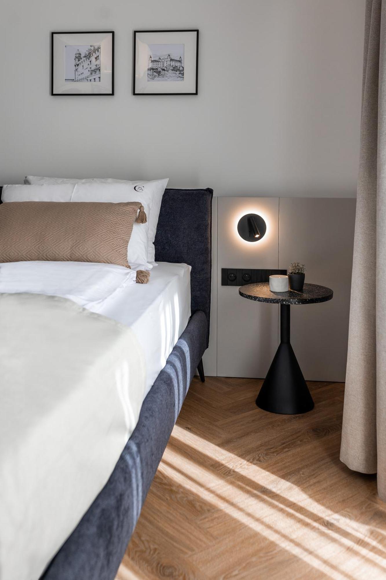 Catalog Boutique Rooms Bratislava Esterno foto